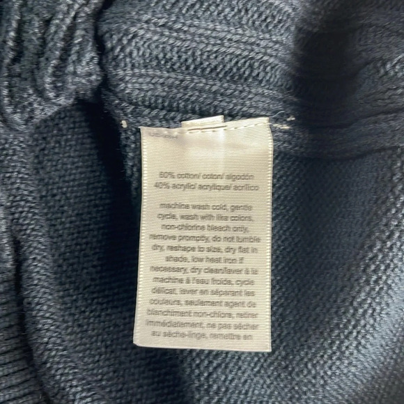 Tommy Hilfiger Women's Casual V-Neck Sweater Sz large Color: Capitán del cielo - Picture 11 of 12